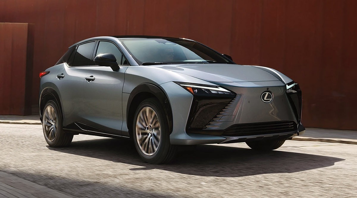 Toyota and Lexus to Adopt North American Charging Standard