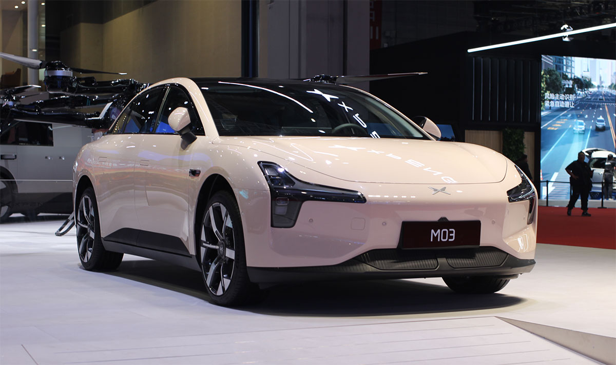 XPENG MONA M03 Max electric car front view